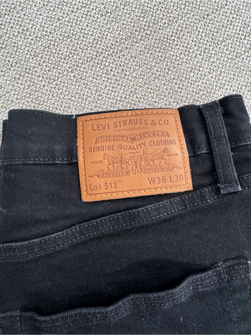 Levi's Men's Black Slim Straight Jeans - Picture 2 of 3